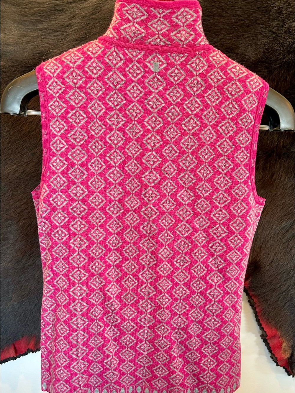Neve Nordic Merino Wool Pink Patterned Zip-Front Sleeveless Vest Sz S - Picture 2 of 9